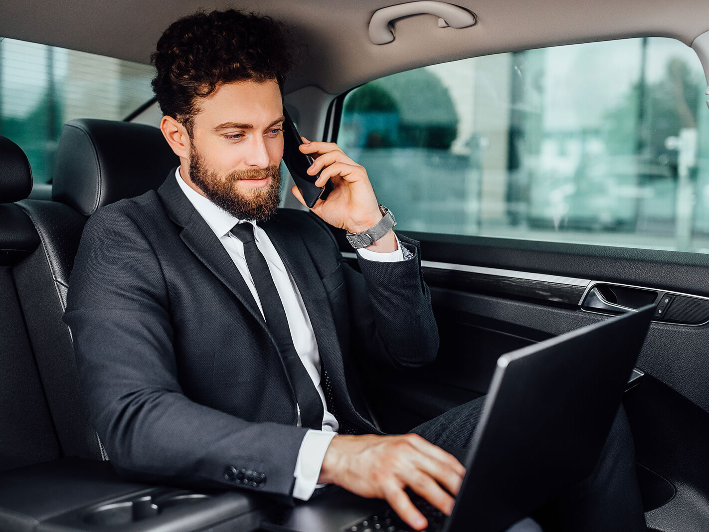 Taxi Sandro Ferrari Nice Conventionné CPAM, transferts aéroport & circuits touristiques